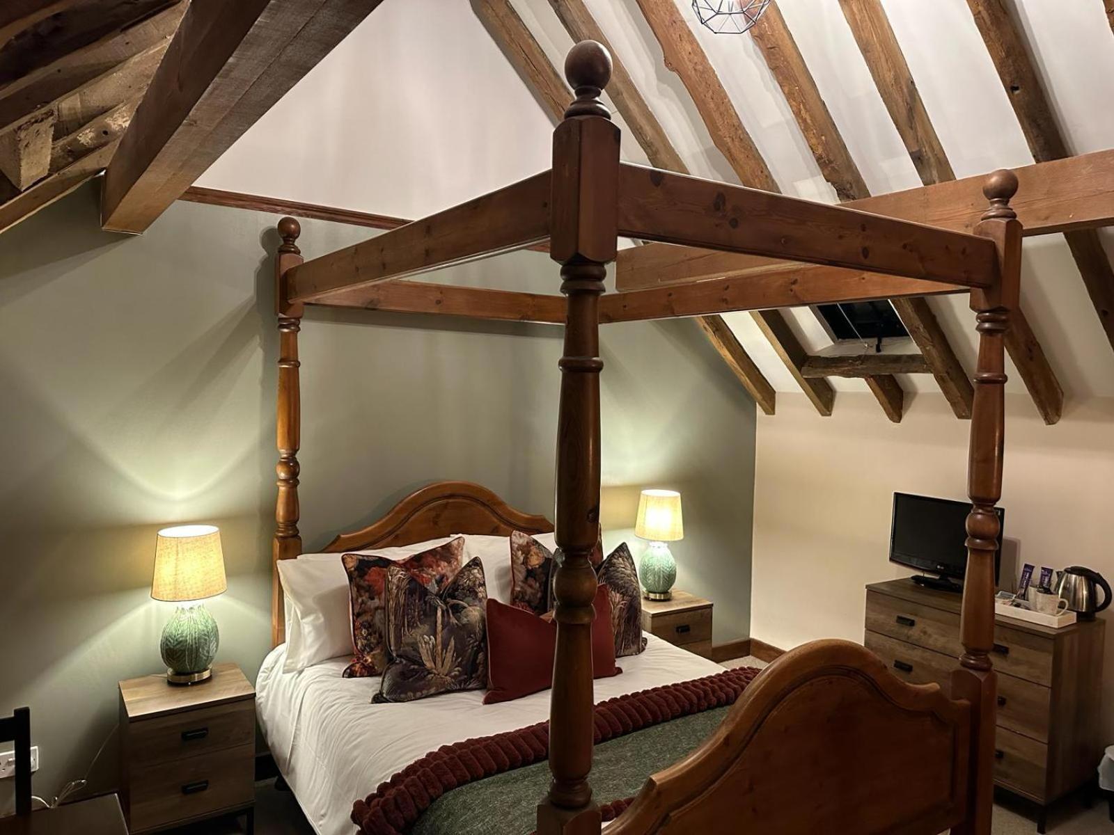 The Bull On The Green Lewes Room photo